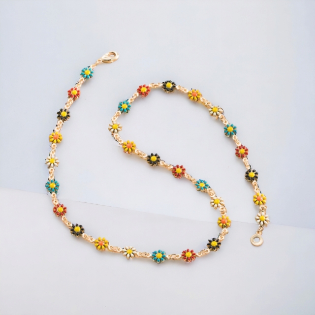 Lola Necklace 