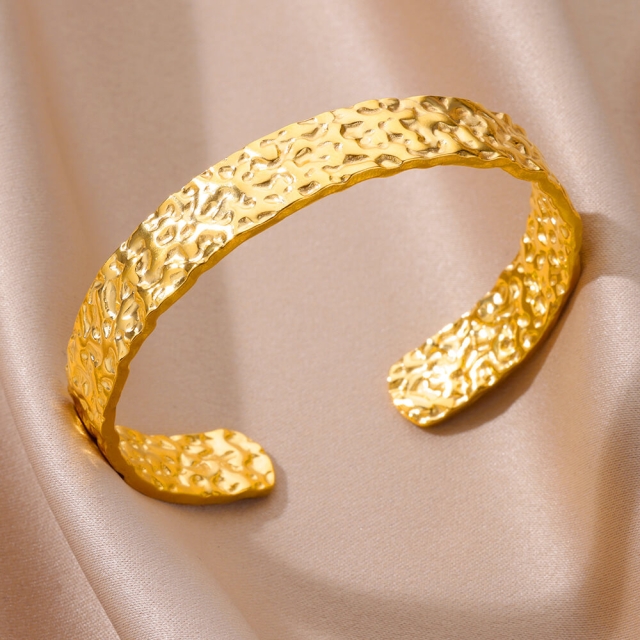 Chloe Bangle