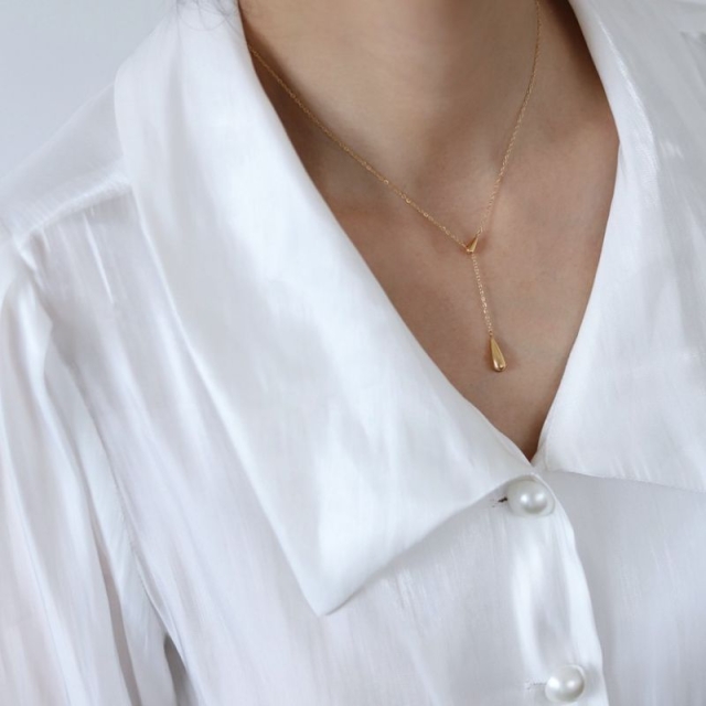 Teardrop Necklace 