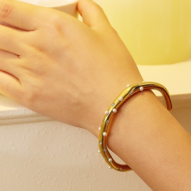 Lea Bangle