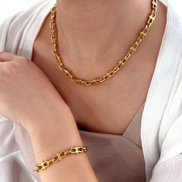 Skyler Bracelet Gold