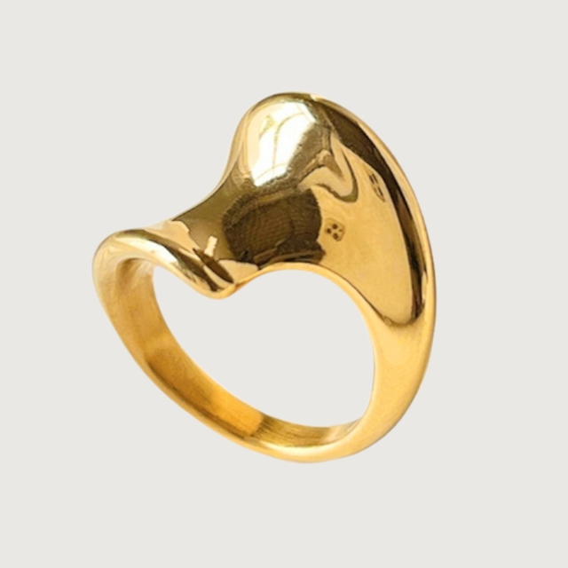 Vicky  Ring